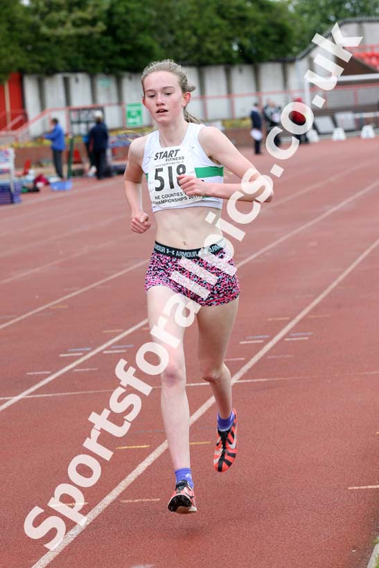 Womens under-17s 3000 metres, North Eastern Champs, Gateshead Stadium. Photo: David T. Hewitson/Sports for All Pics